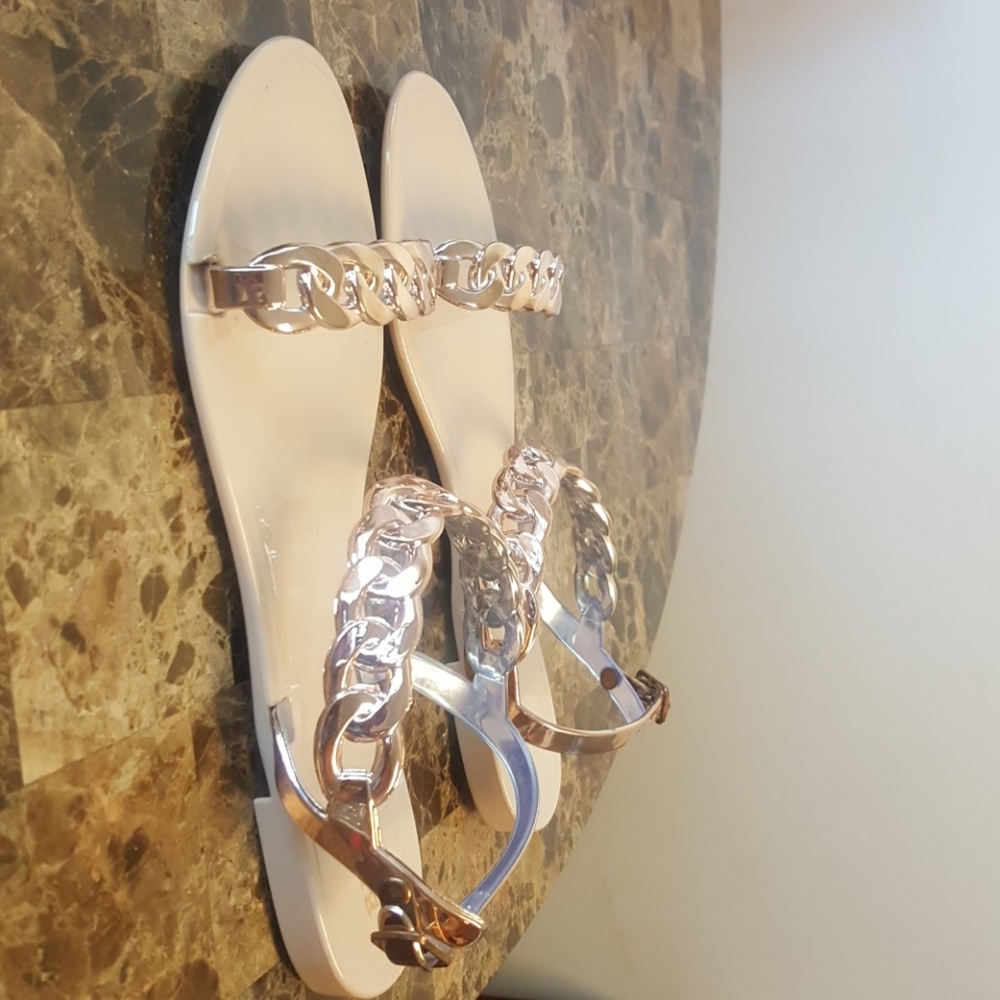 Sandals - Picture 3 of 4